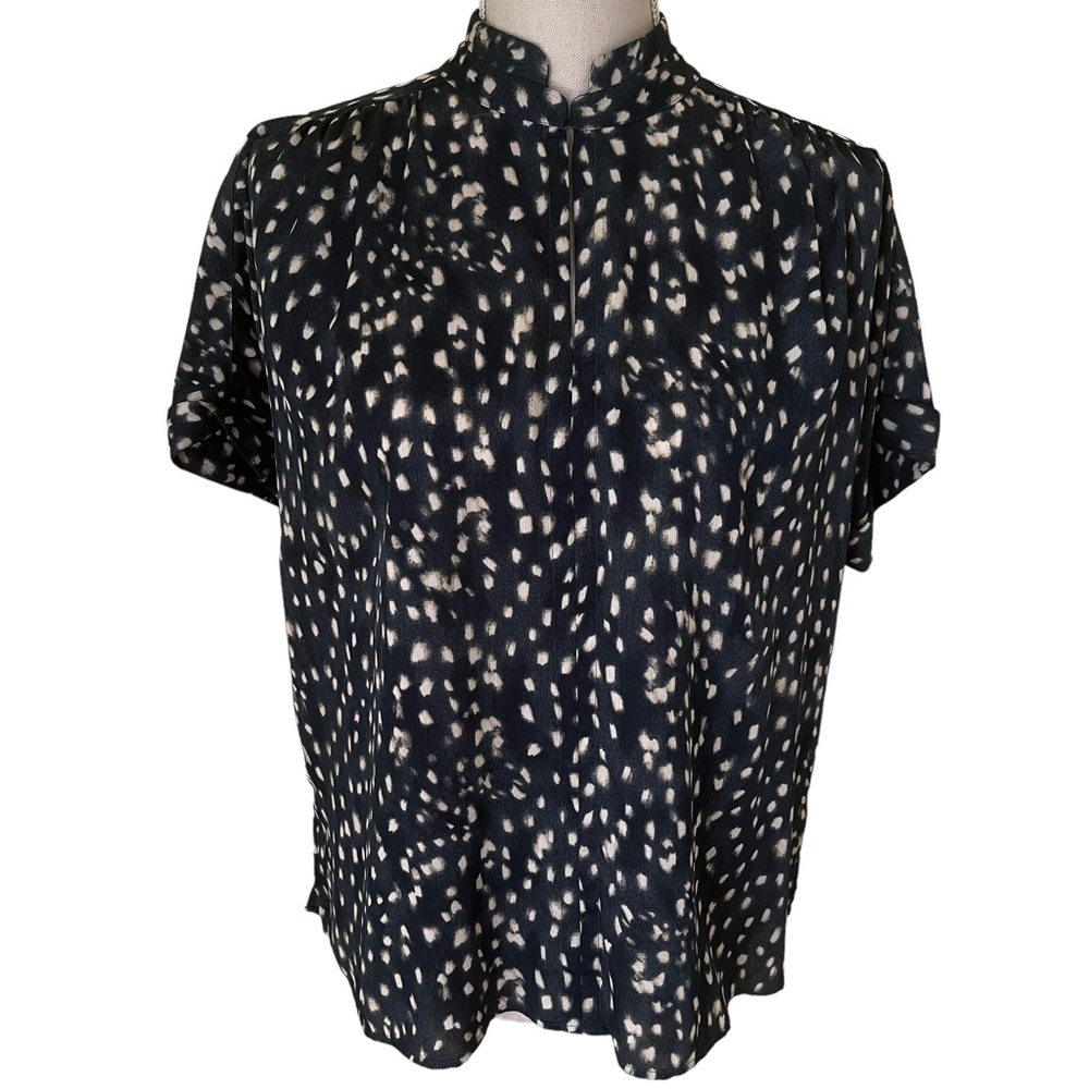 Ann Taylor Blue with White Dot Short Sleeve Banded Collar Blouse S